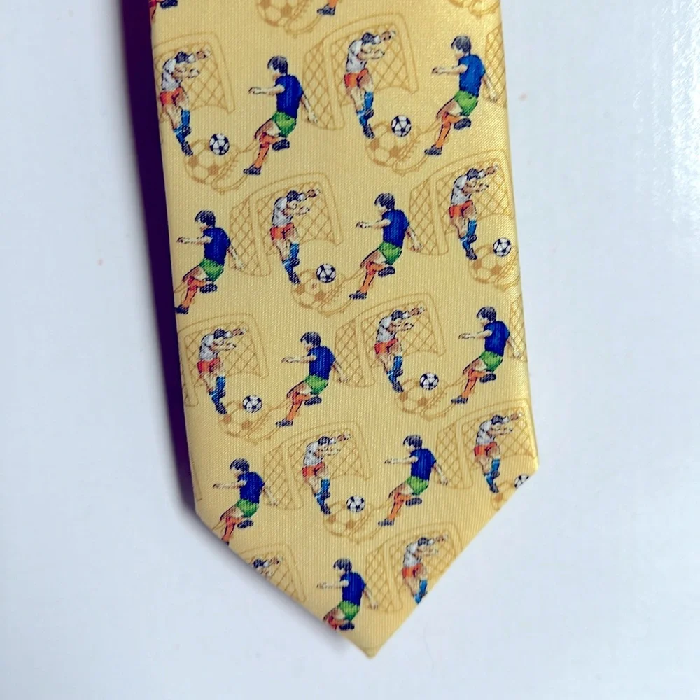 Clip on tie for boys